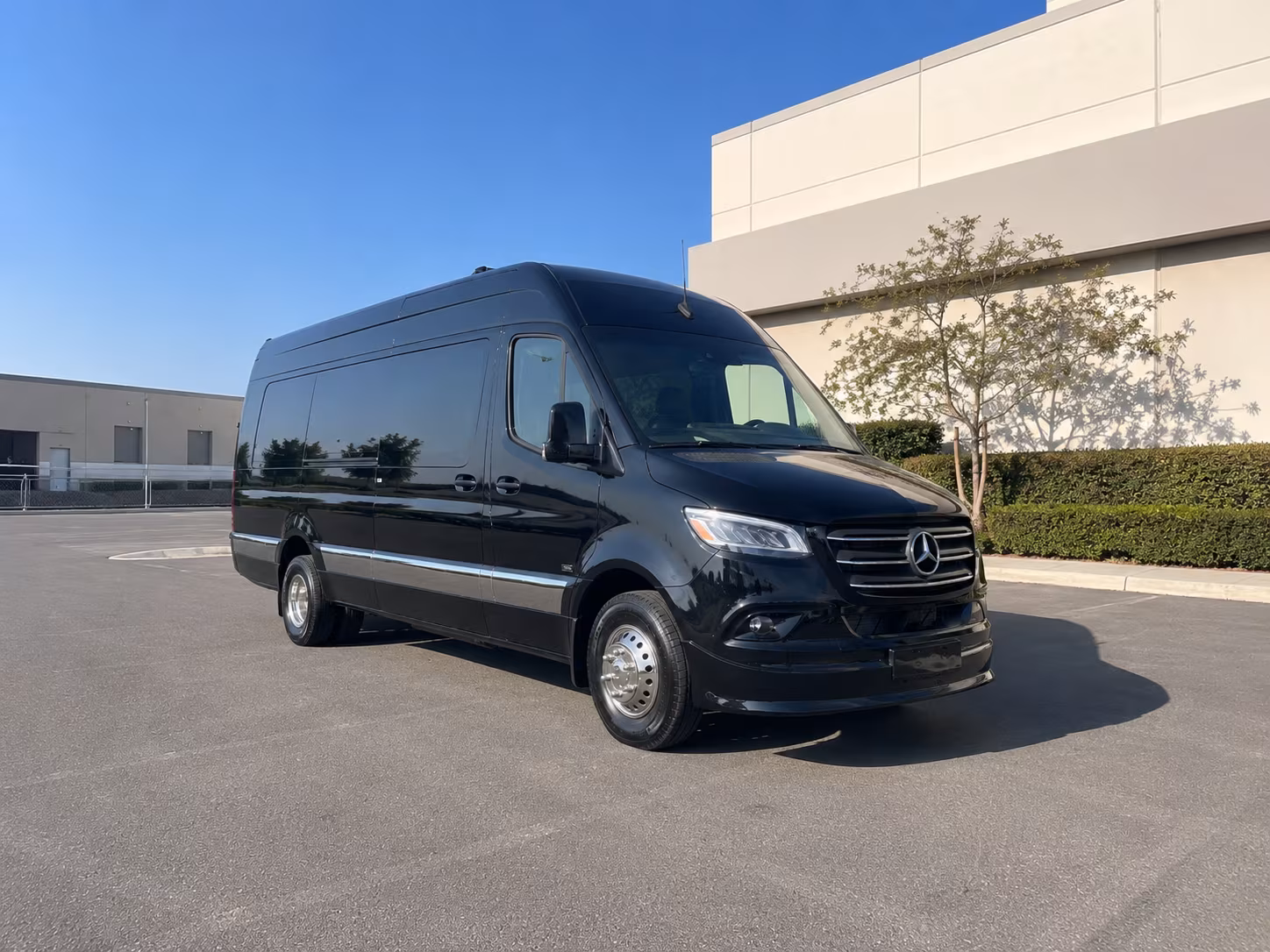 find the perfect transportation for your next airport transfer 3