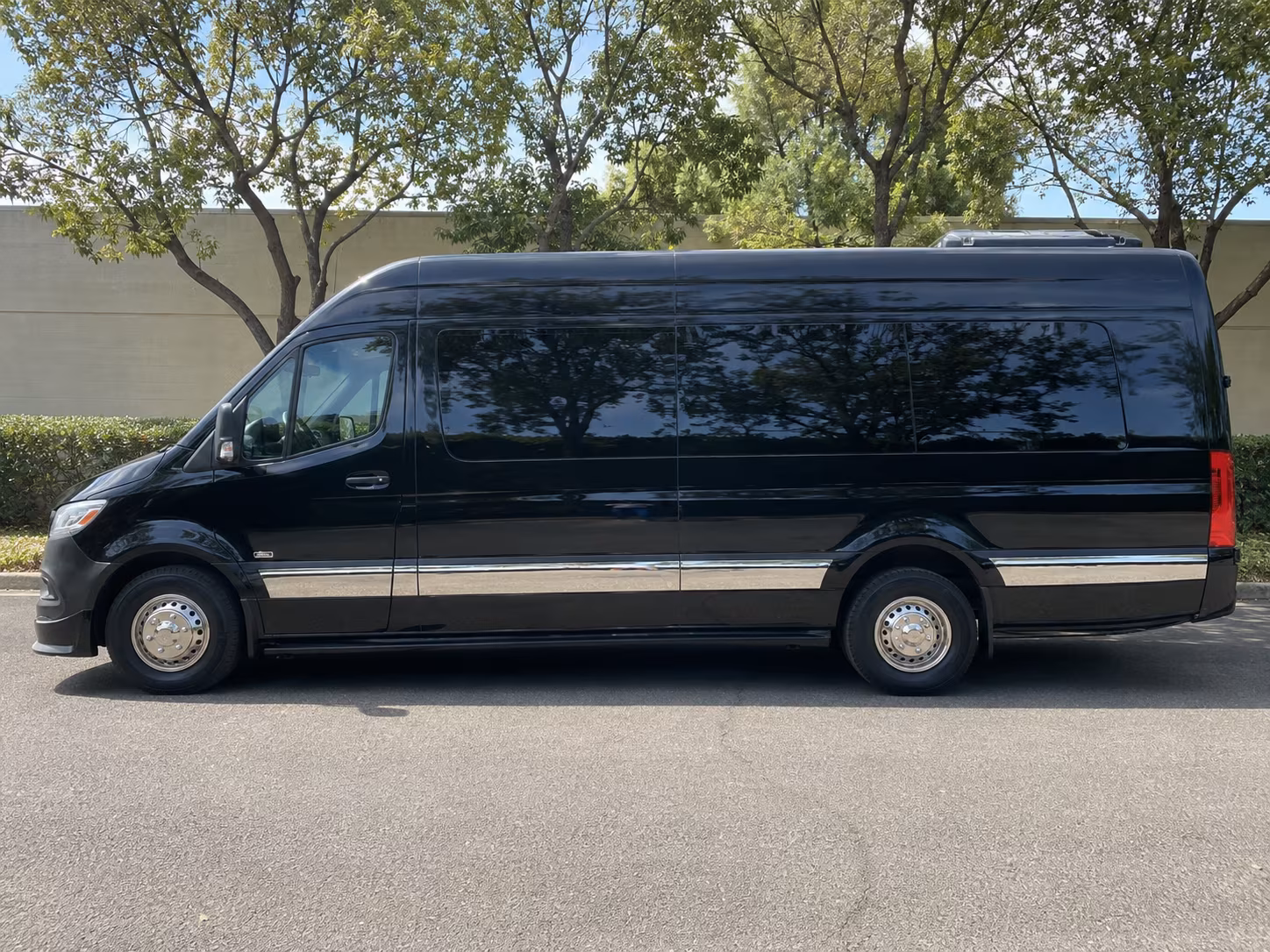 santa rosa 10 passenger sprinter van